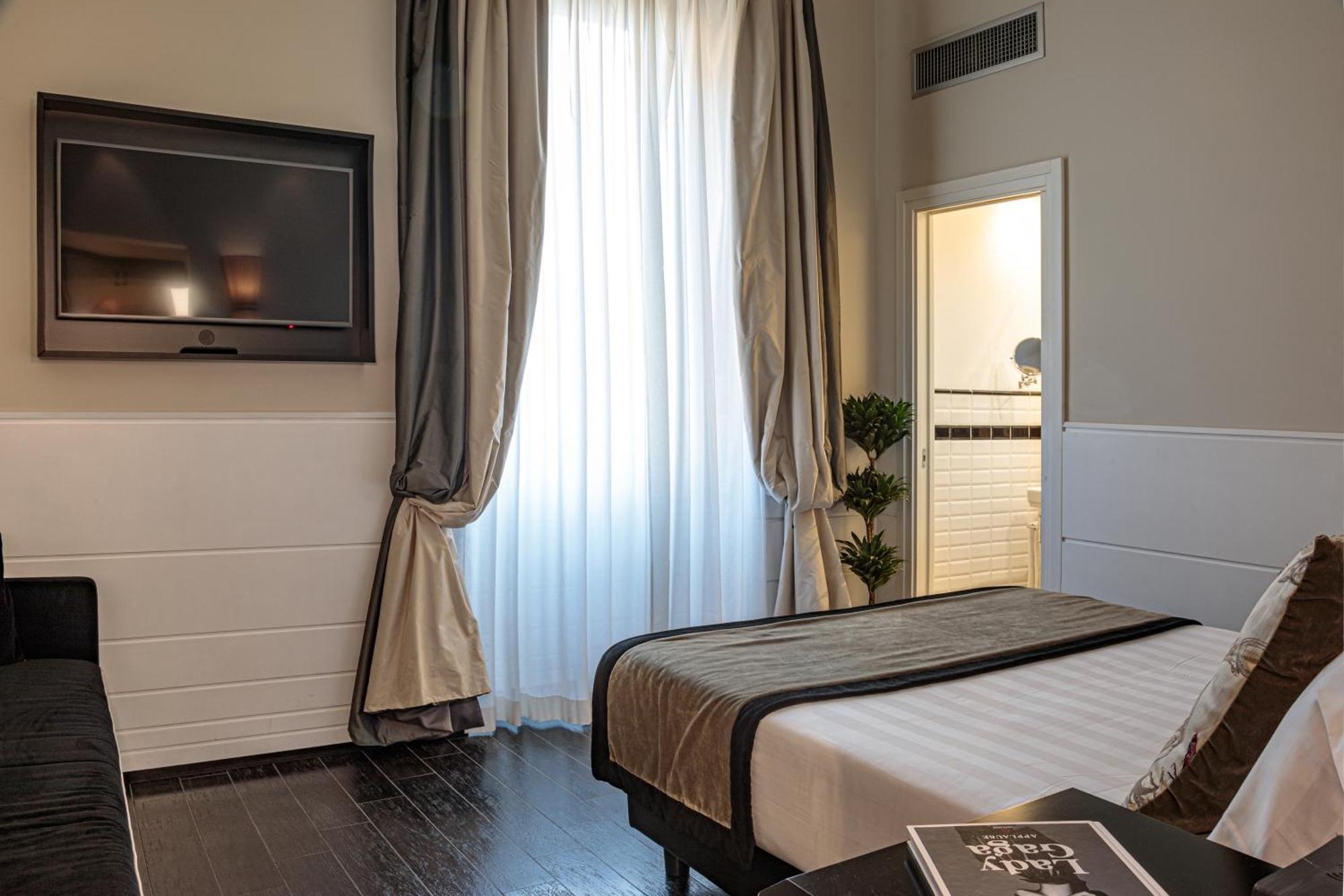 The Independent Guest house 4*